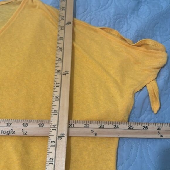 Time And Tru Womens V-Neck Yellow Tie-Sleeve Top L (12-14) Rayon/Polyester - Picture 6 of 6